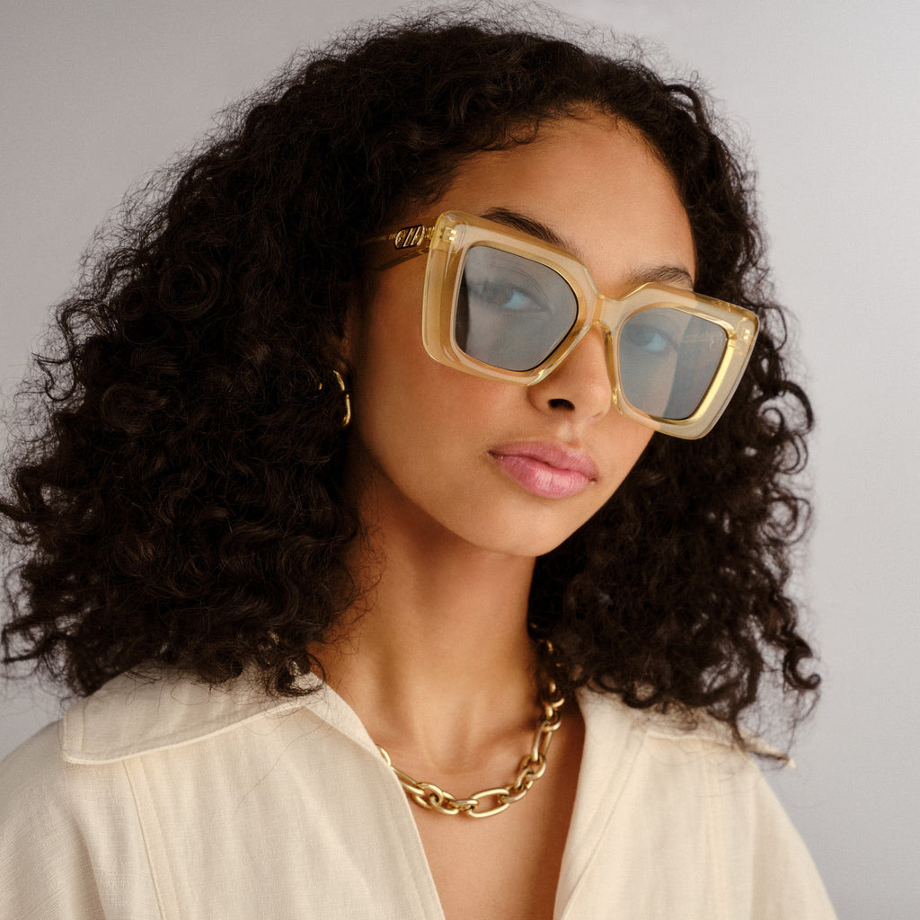 ★Le Specs★セレブ愛用 Unimaginable スクエア サングラス Unimaginable Sand Female Square Sunglasses | Le Specs