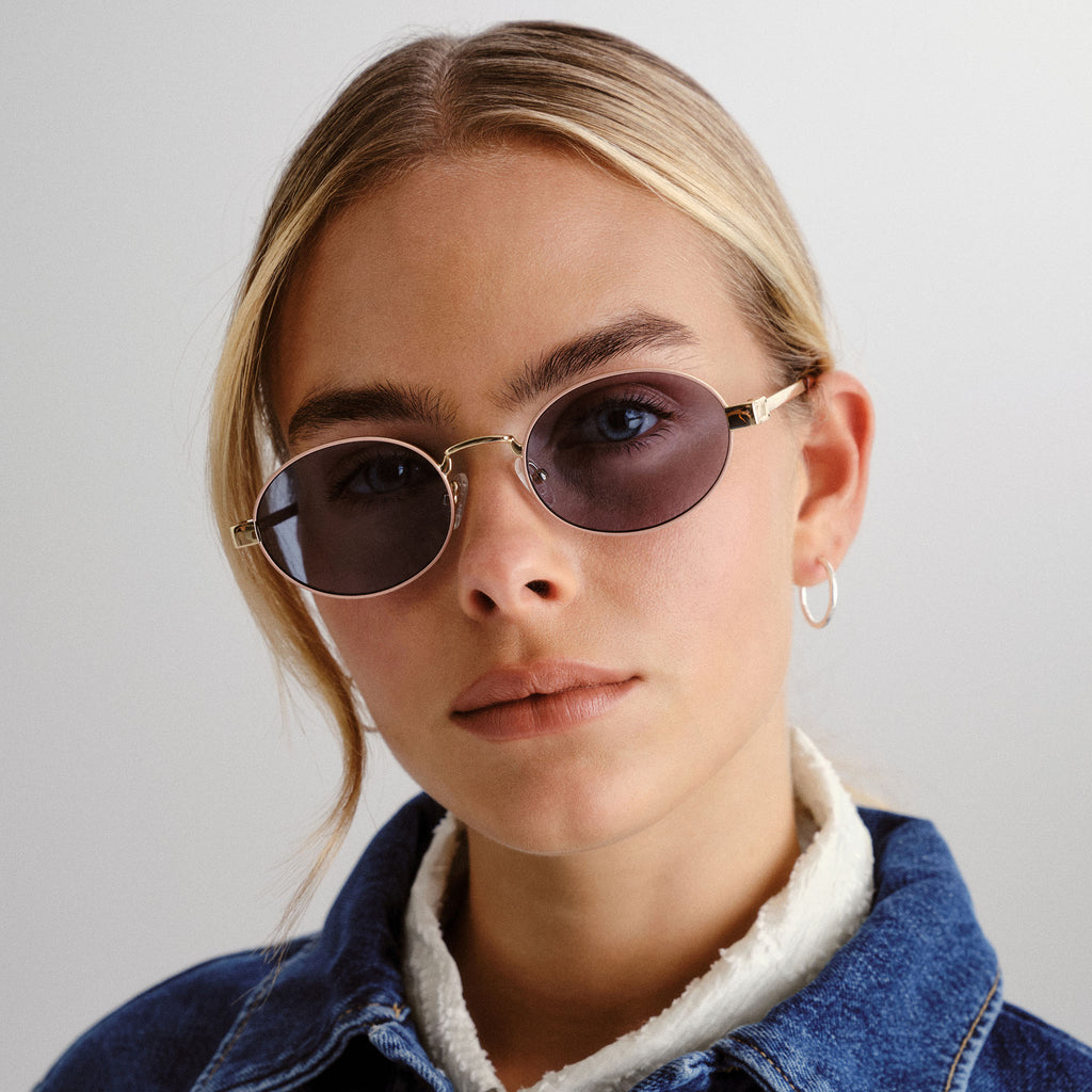 Poseidon Deux Gold Female Oval Sunglasses | Le Specs display picture 3