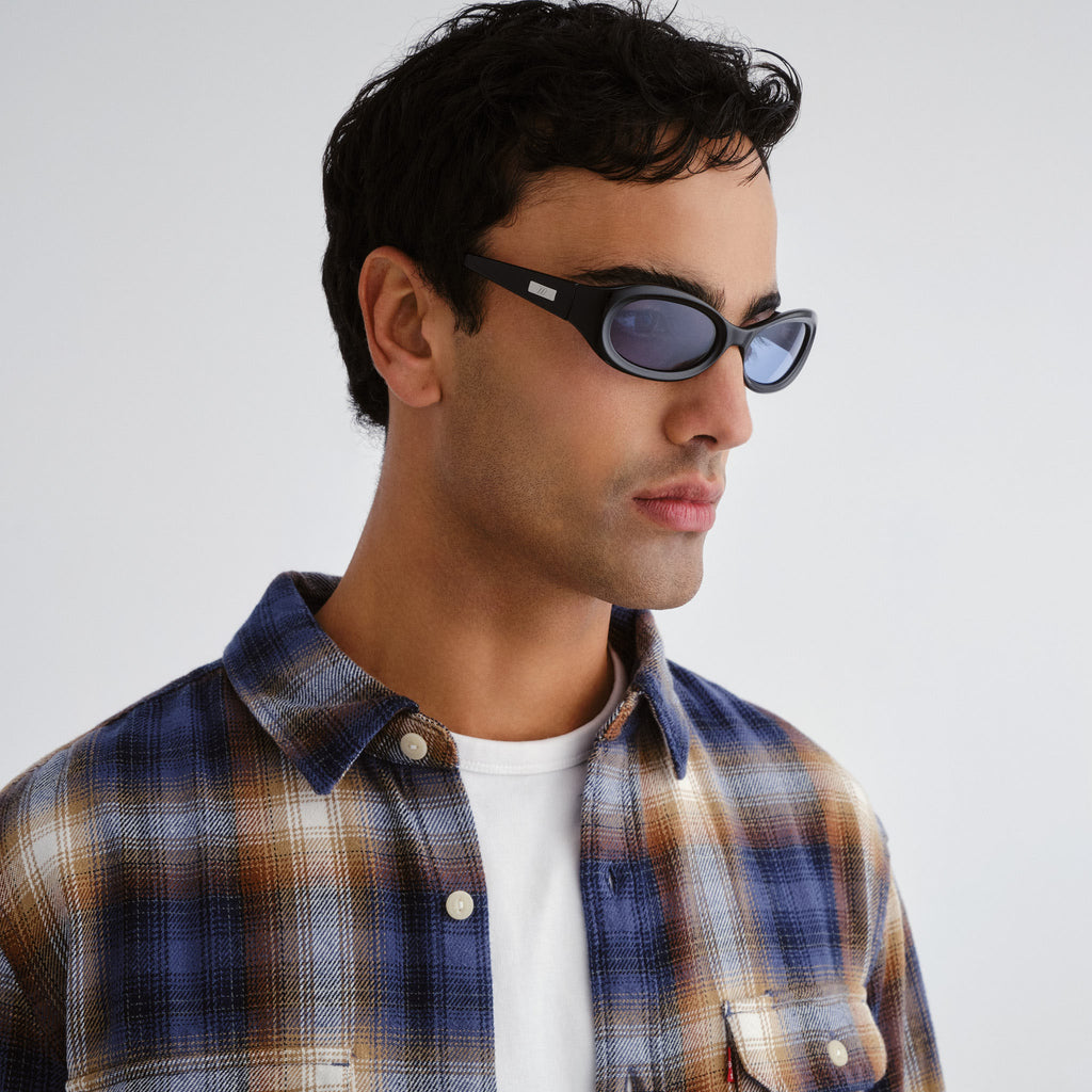 Nightcrawler Black Uni-Sex Wrap Sunglasses | Le Specs