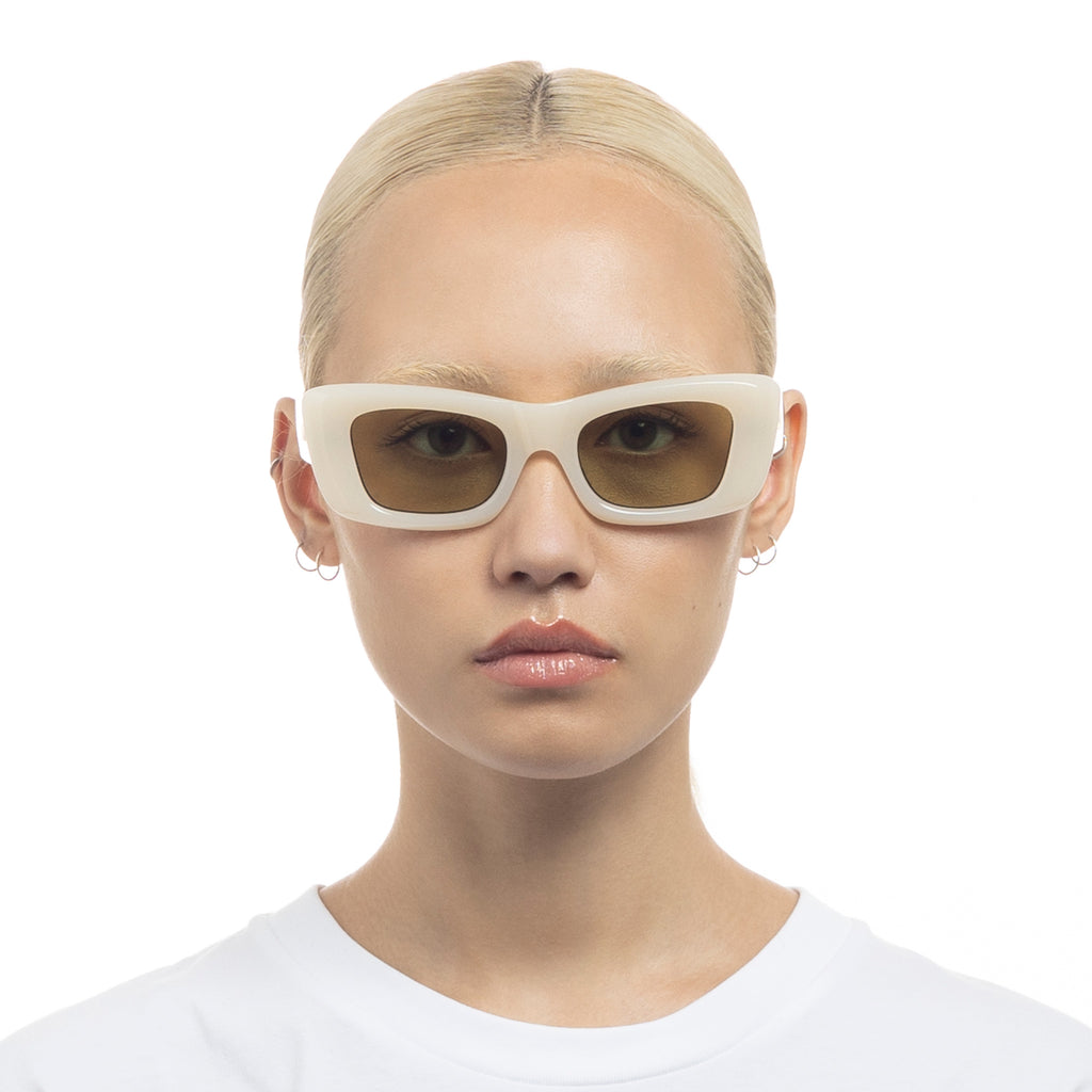 Le Specs Brown Dopamine 50mm Rectangular Sunglasses Le Specs Dopamine Chunky Mod Rectangle – Eyedictive main image 4