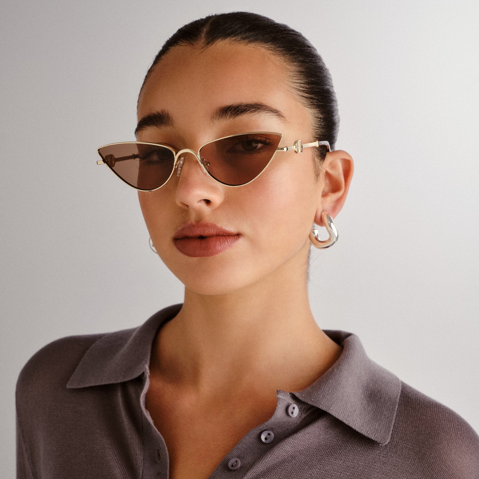 The Soiree Bright Gold Female Cat-Eye Sunglasses | Le Specs