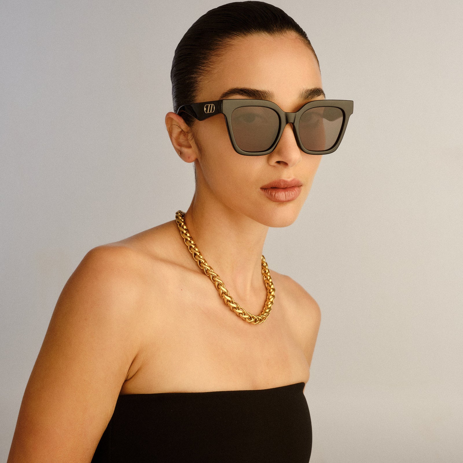 Star Glow Black Female Square Sunglasses | Le Specs
