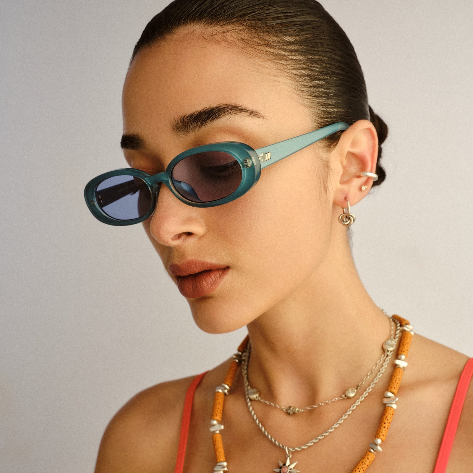 Outta Love + Blue Pearl Female Oval Sunglasses | Le Specs