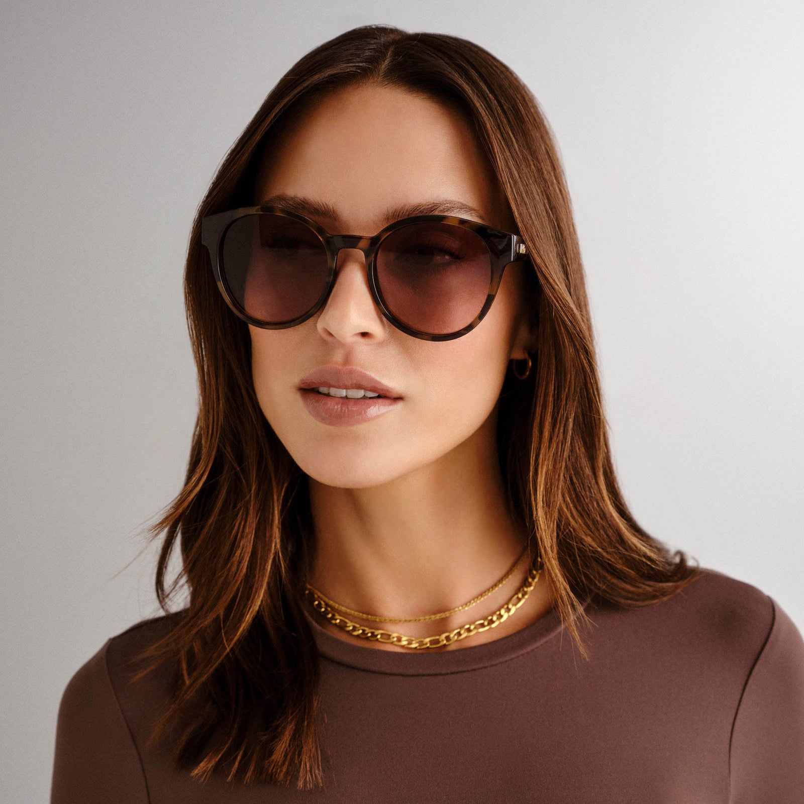 Paramount Milky Tort Female Round Sunglasses | Le Specs