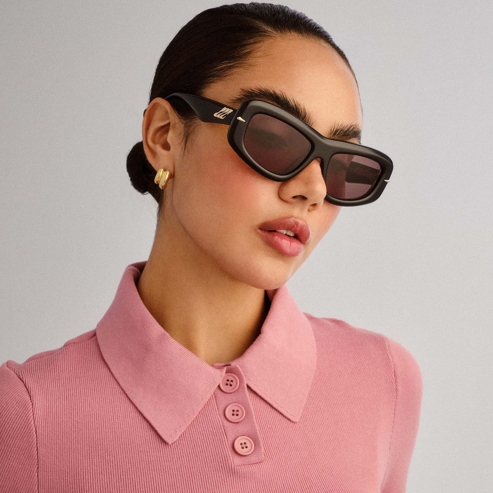 Numero Ocho Obsidian Black Female Shield Sunglasses | Le Specs