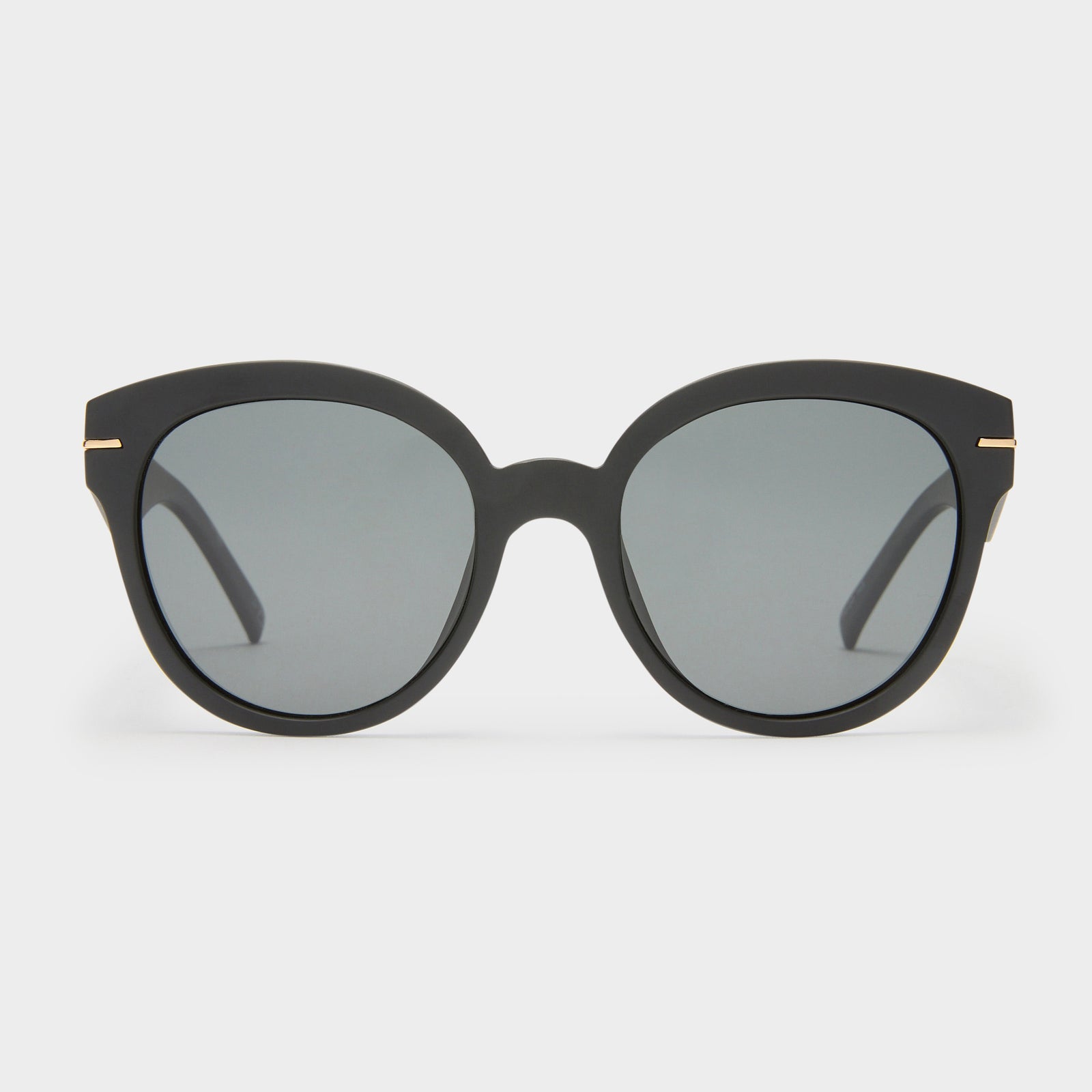Capacious Matte Black Female Round Sunglasses | Le Specs