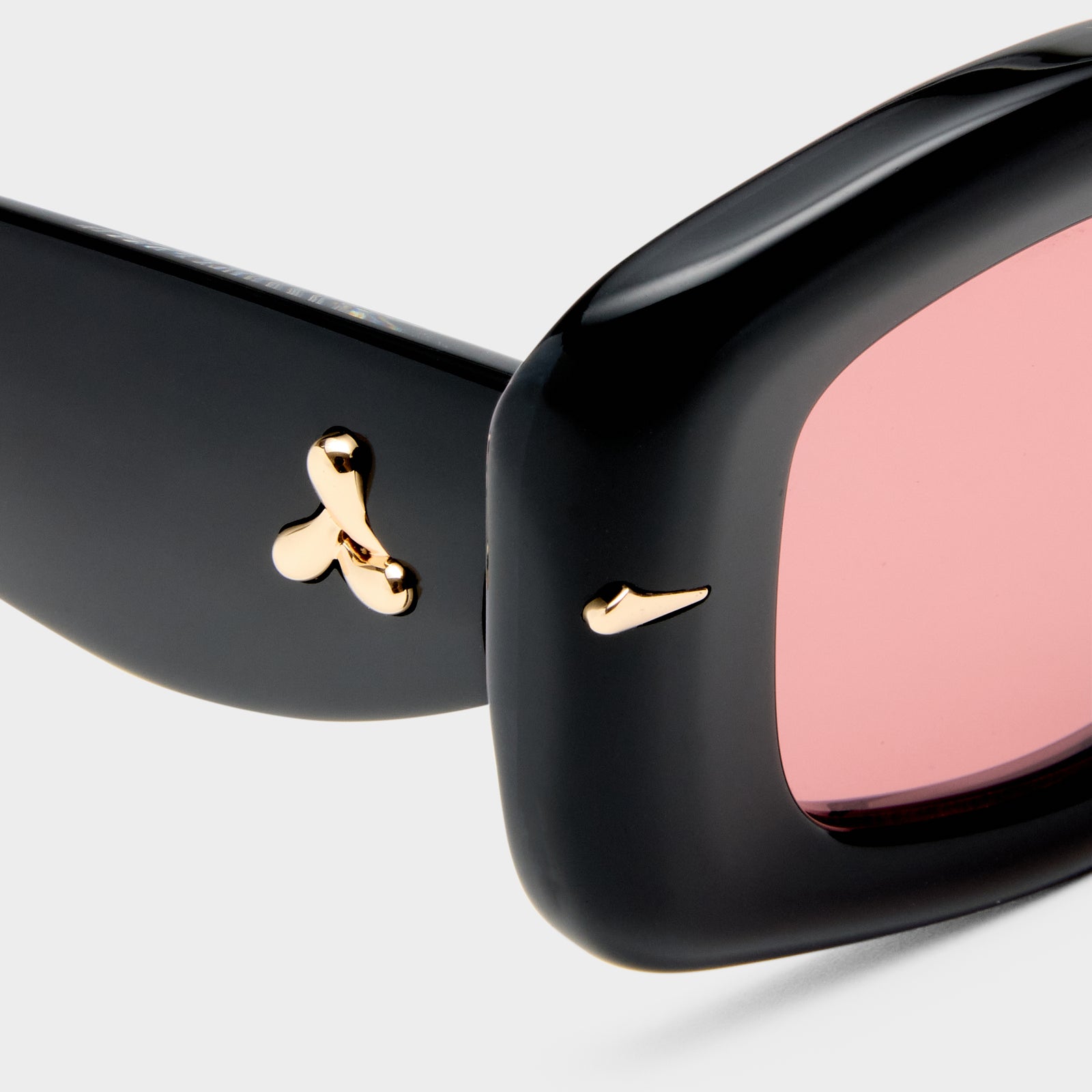 Celestina Obsidian Black Female Square Sunglasses | Le Specs
