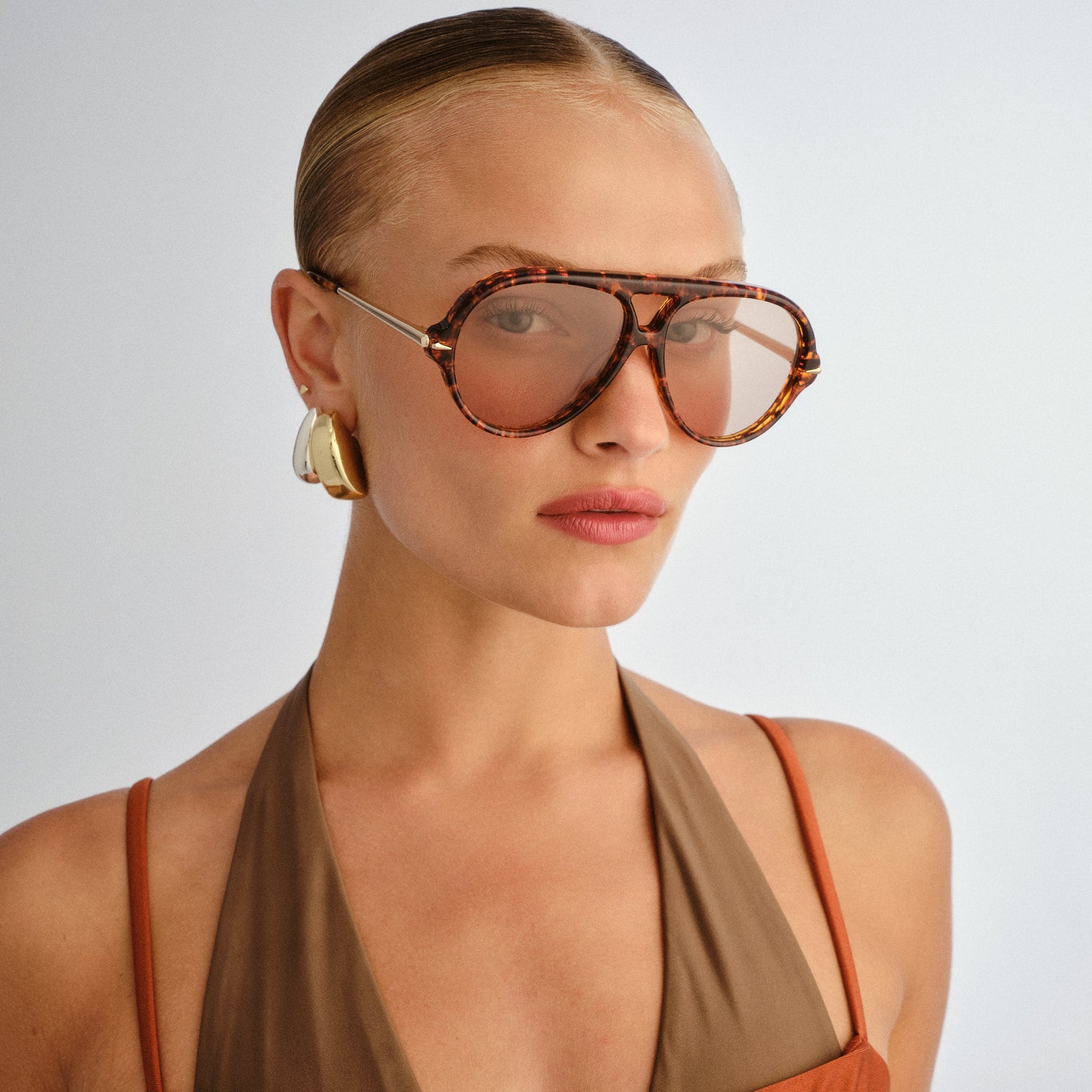 Numero Once Mottled Tort Female Aviator Sunglasses | Le Specs