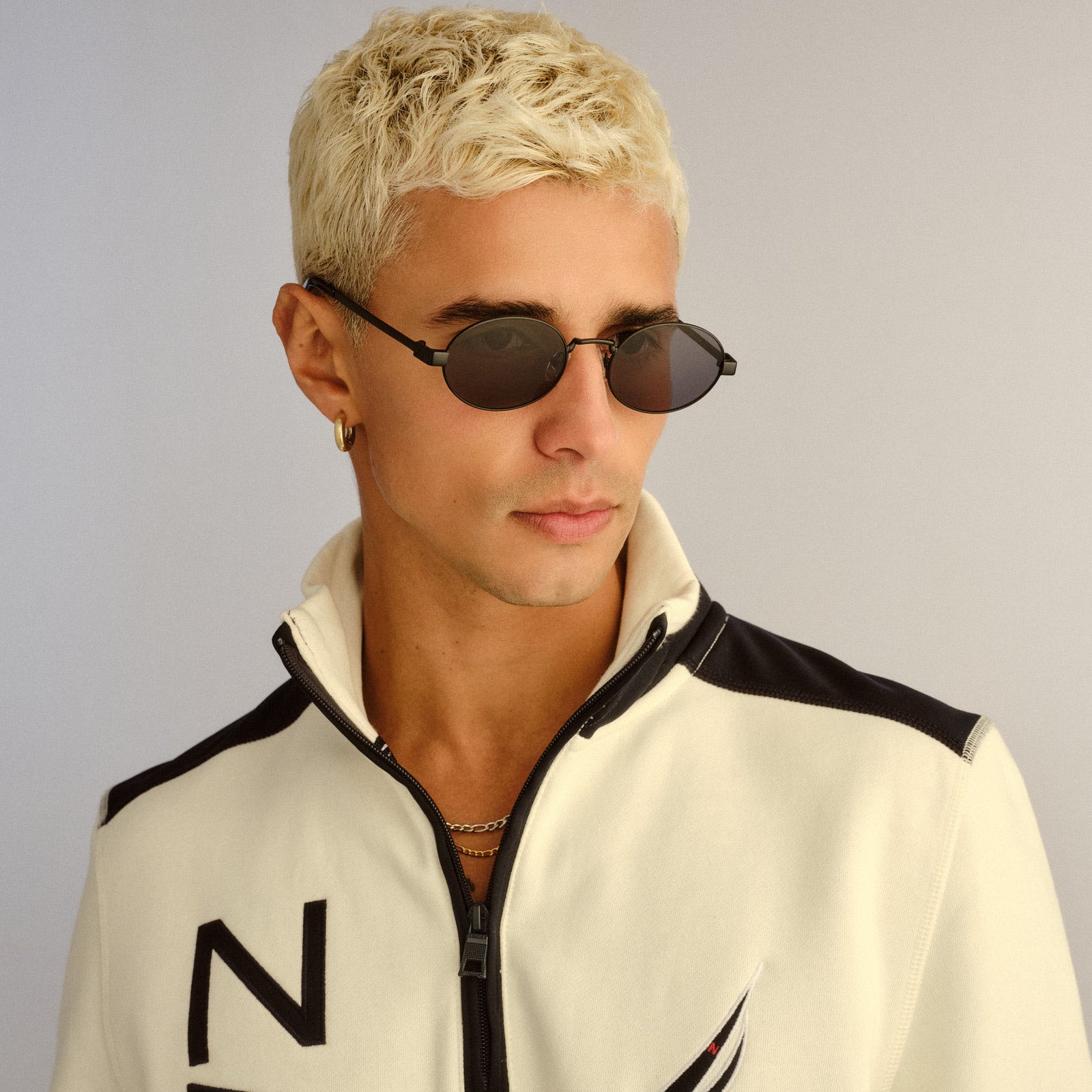 Poseidon Deux Matte Black Uni-Sex Oval Sunglasses | Le Specs