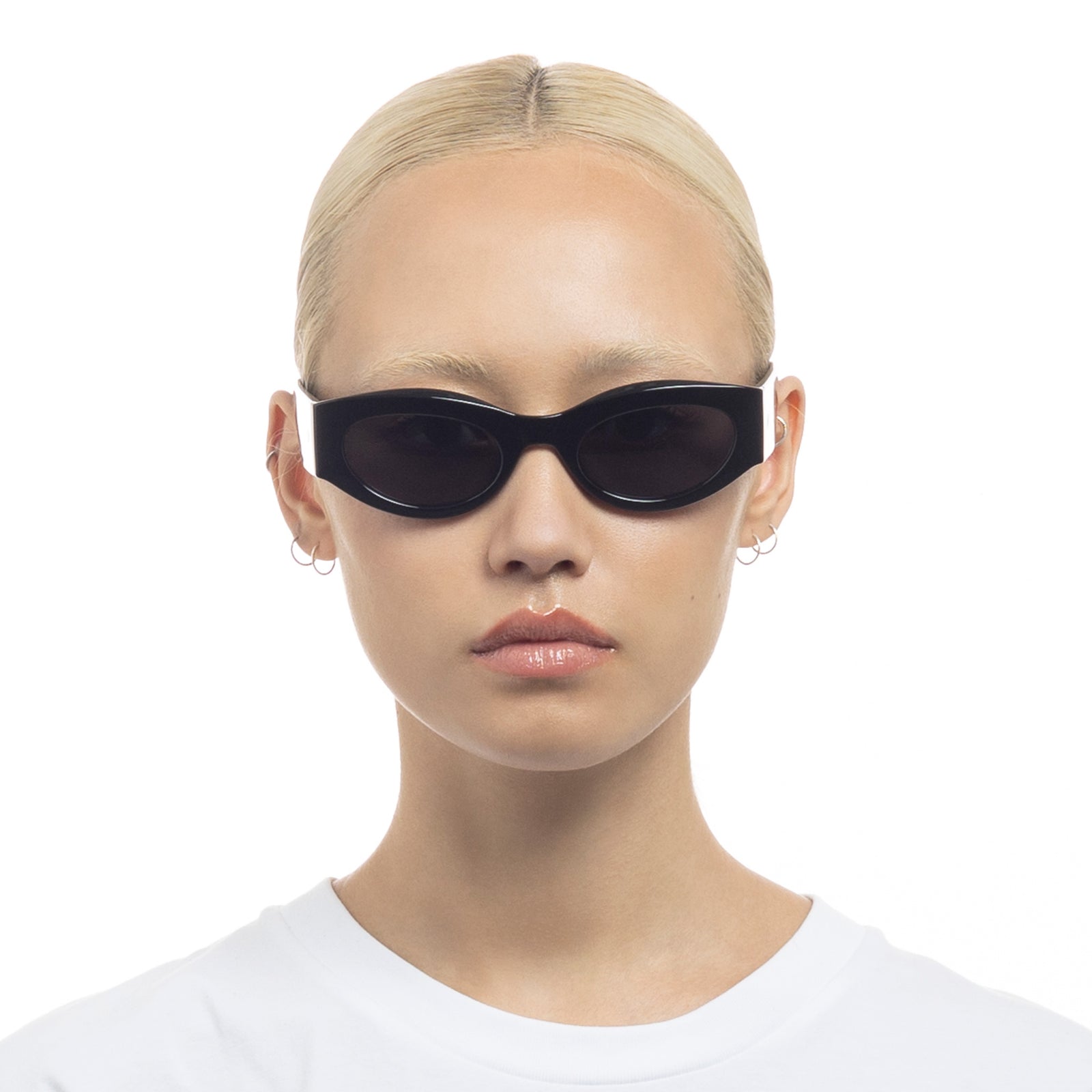 Body Bumpin Ii Black Uni-Sex Oval Sunglasses | Le Specs