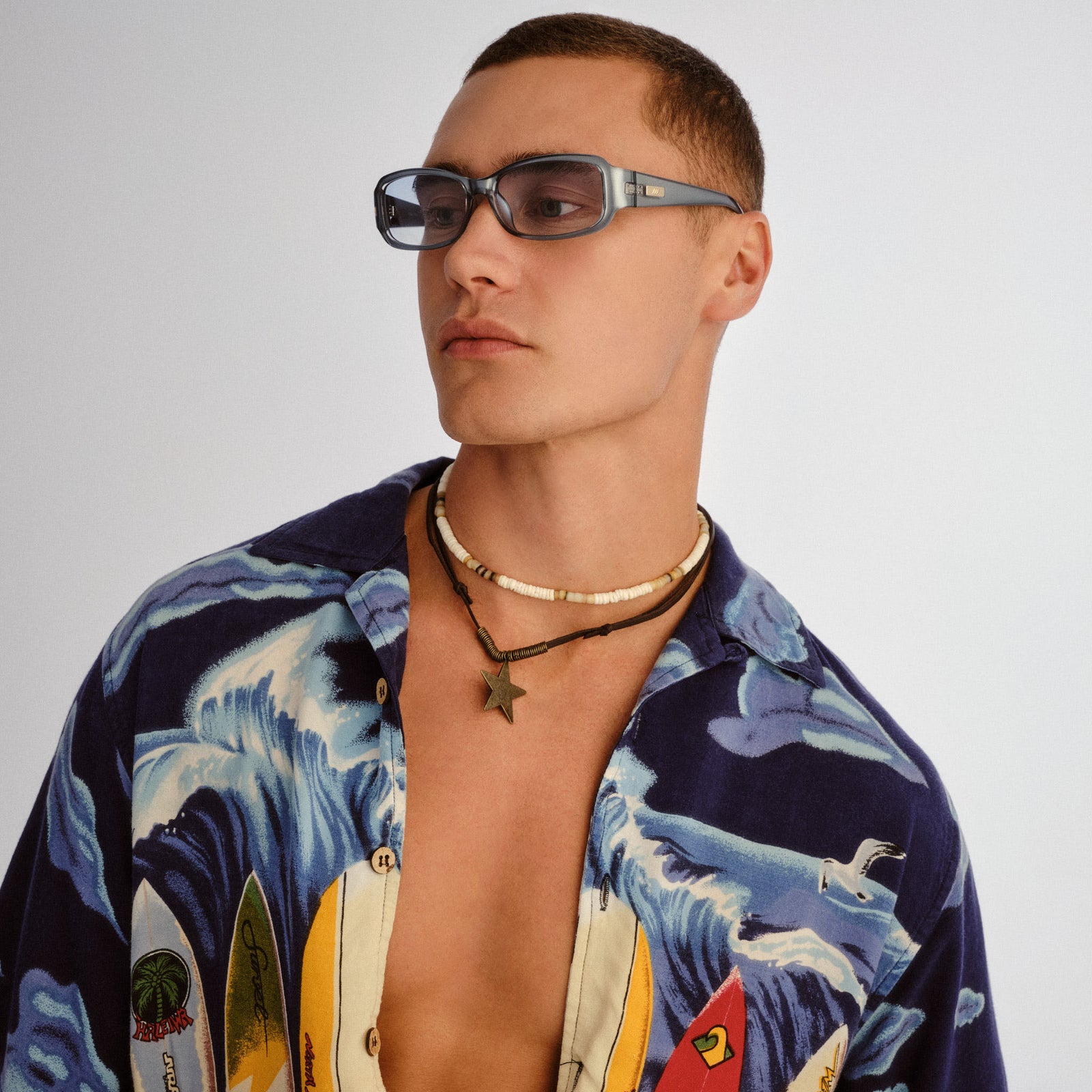 Gigglemug Blue Pearl Uni-Sex Rectangle Sunglasses | Le Specs