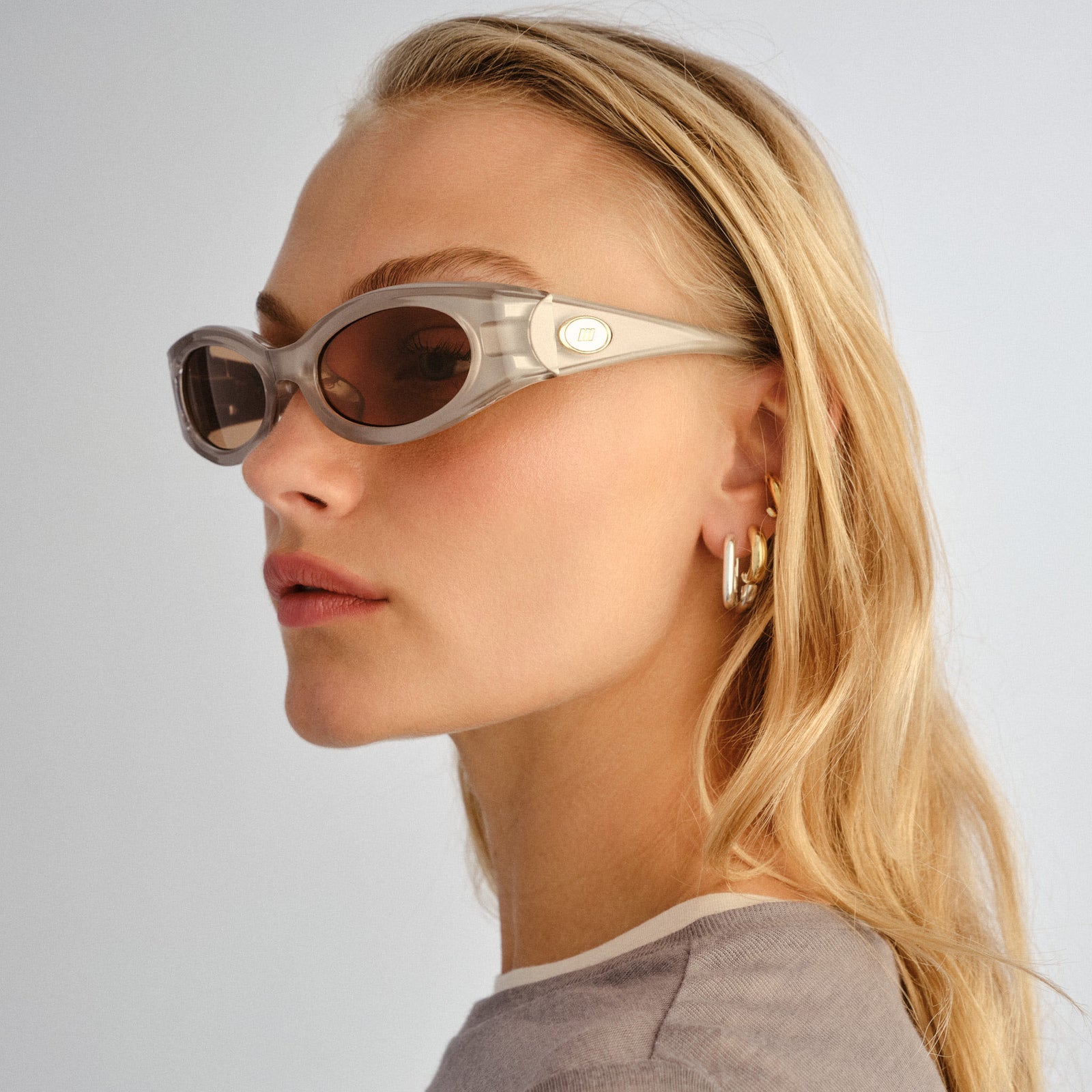 Glaciem Pearl Sandstone Uni-Sex Wrap Sunglasses | Le Specs