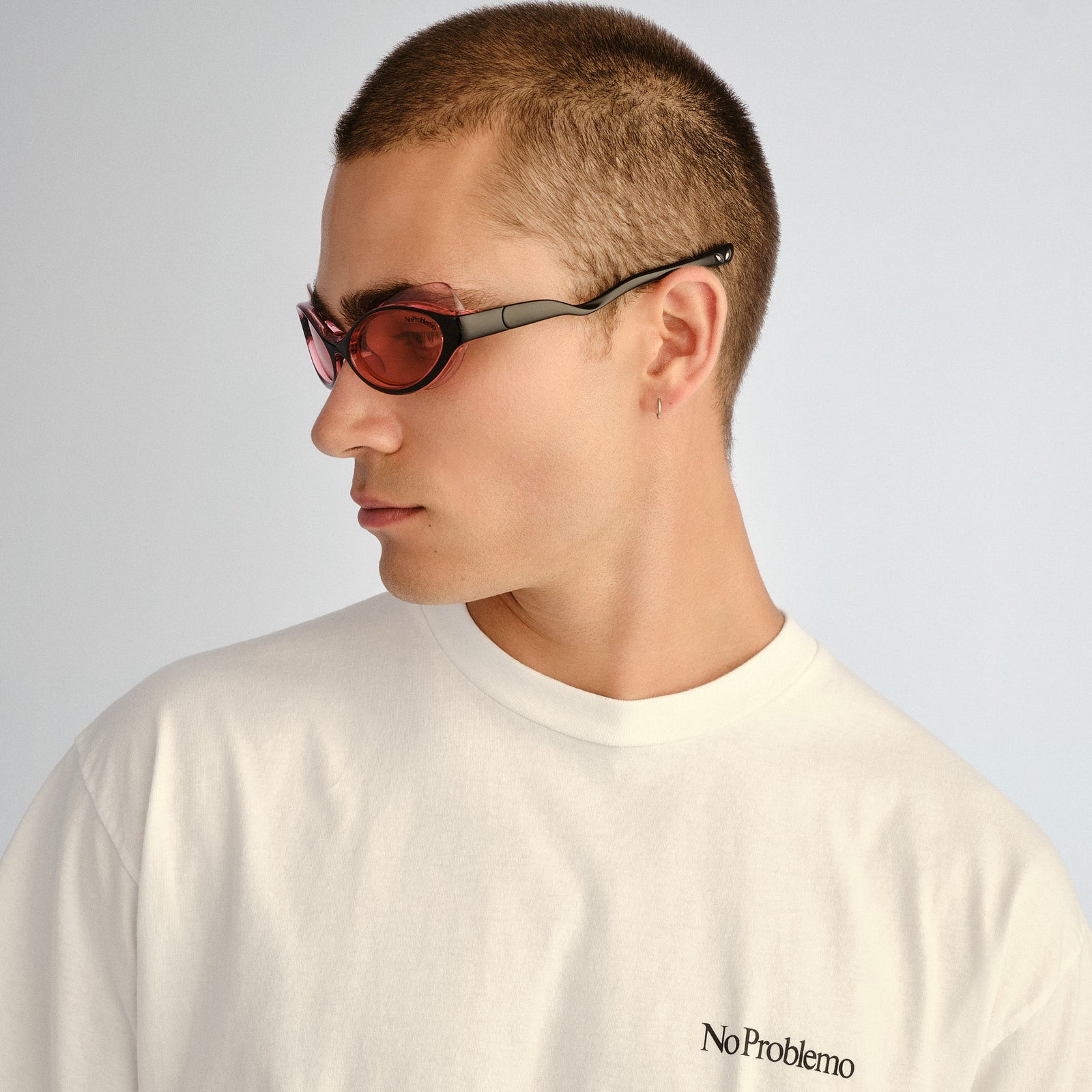 Lyra Black Uni-Sex Oval Sunglasses | Le Specs
