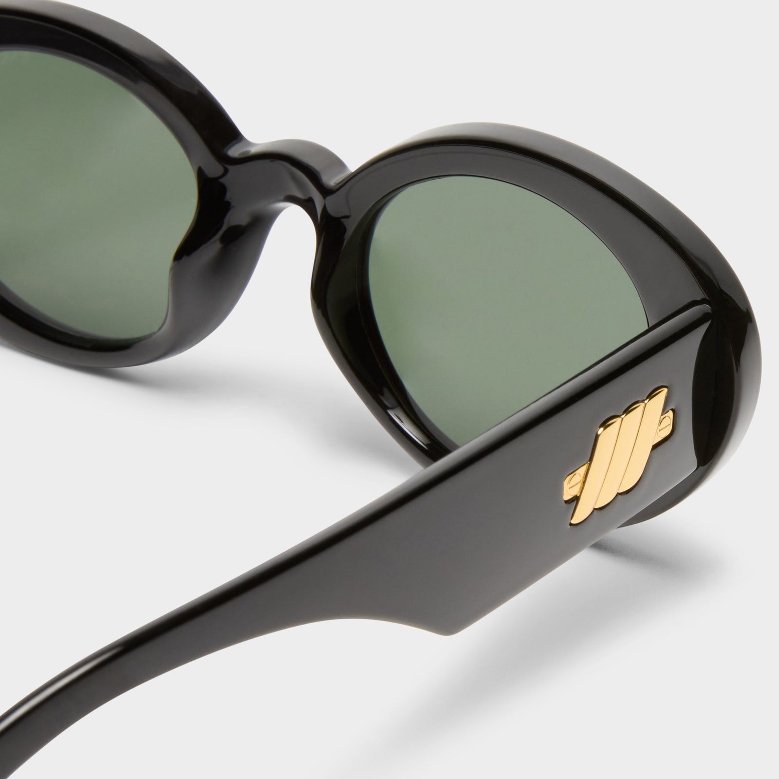 NOUVEAU VIE | BLACK