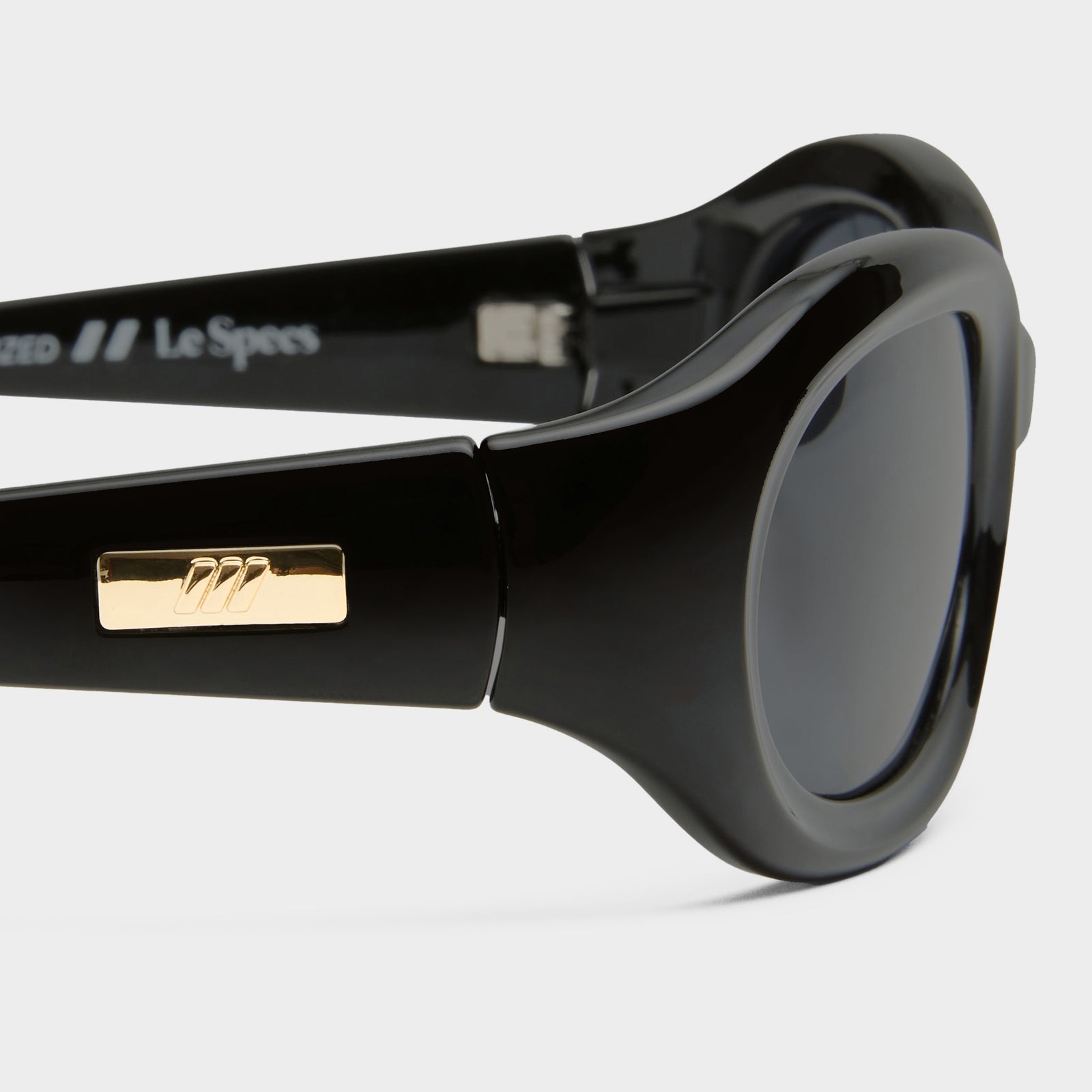 Le Specs
