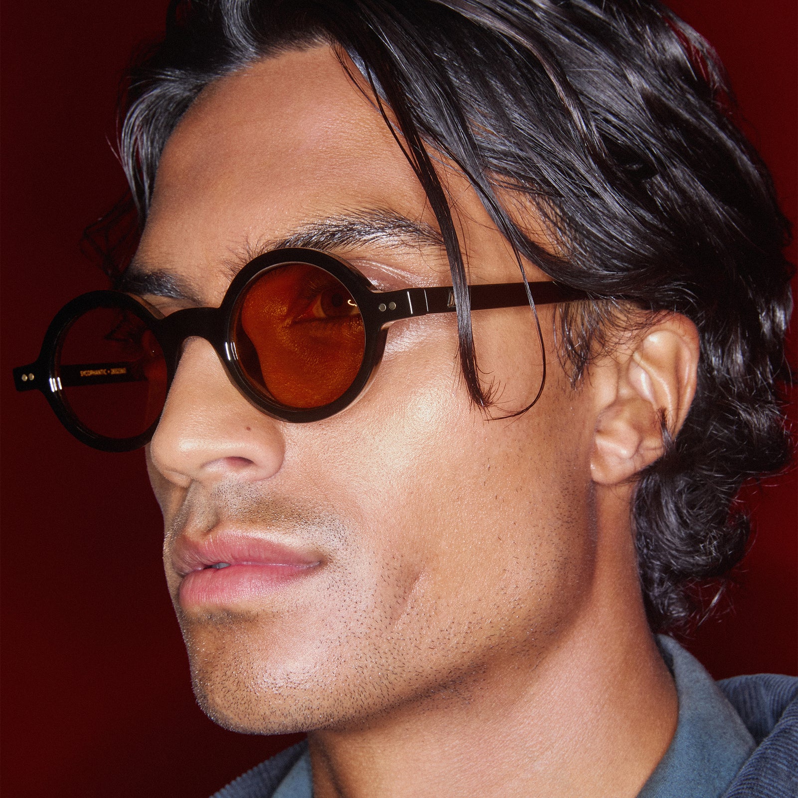 Sycophantic + Black Uni-Sex Round Sunglasses | Le Specs