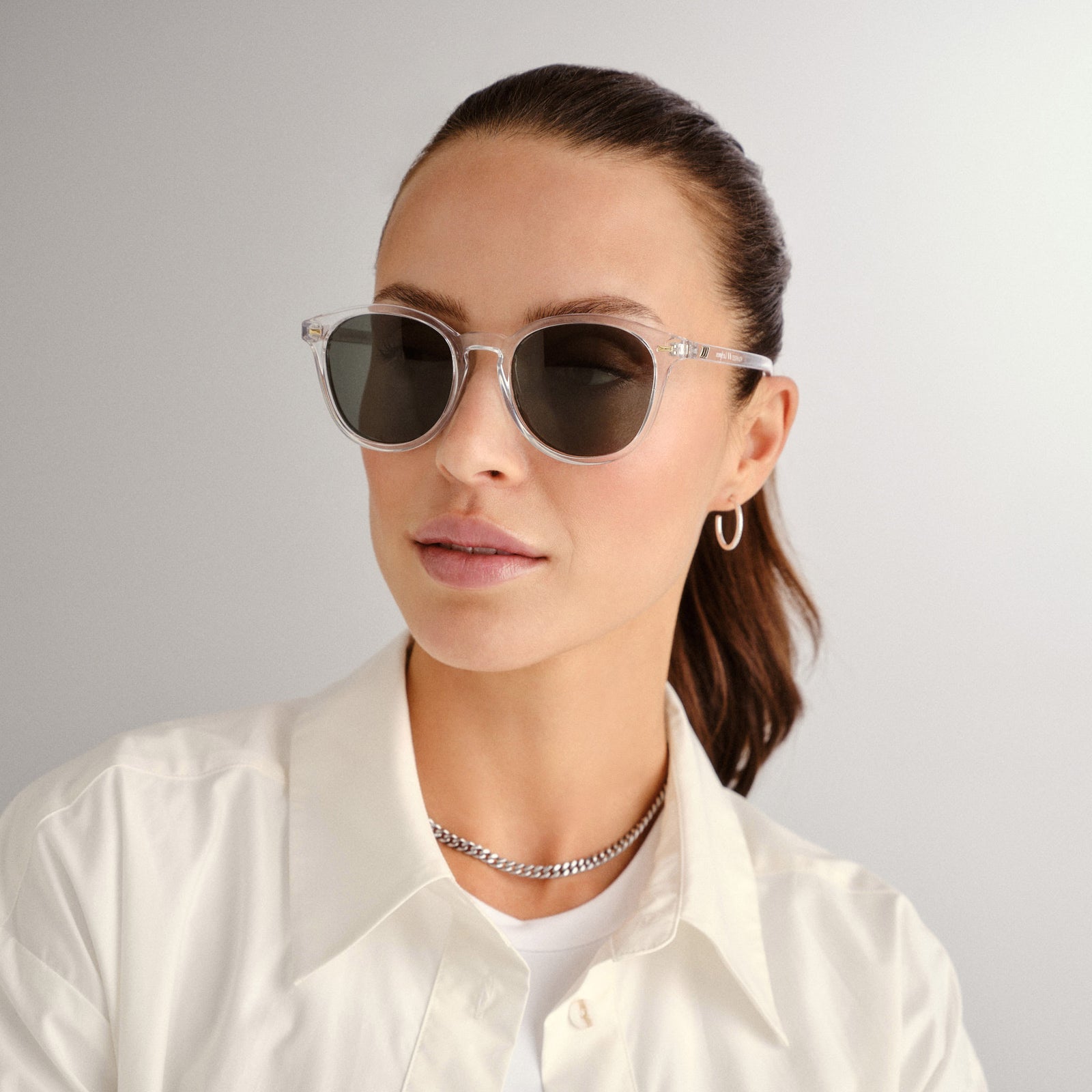 Bandwagon Crystal Clear Uni-Sex Round Sunglasses | Le Specs