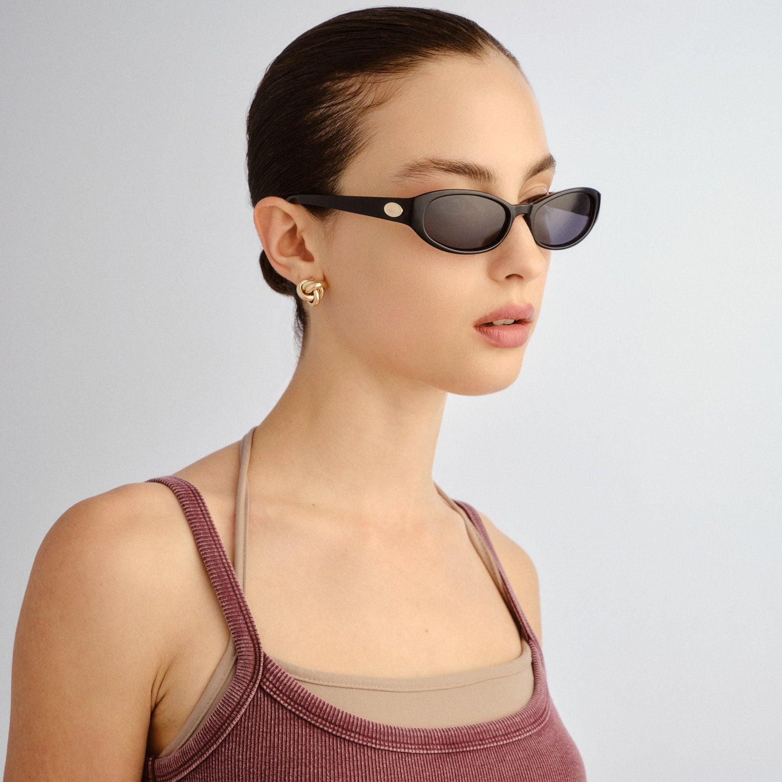 Popalicious + Black Female Oval Sunglasses | Le Specs