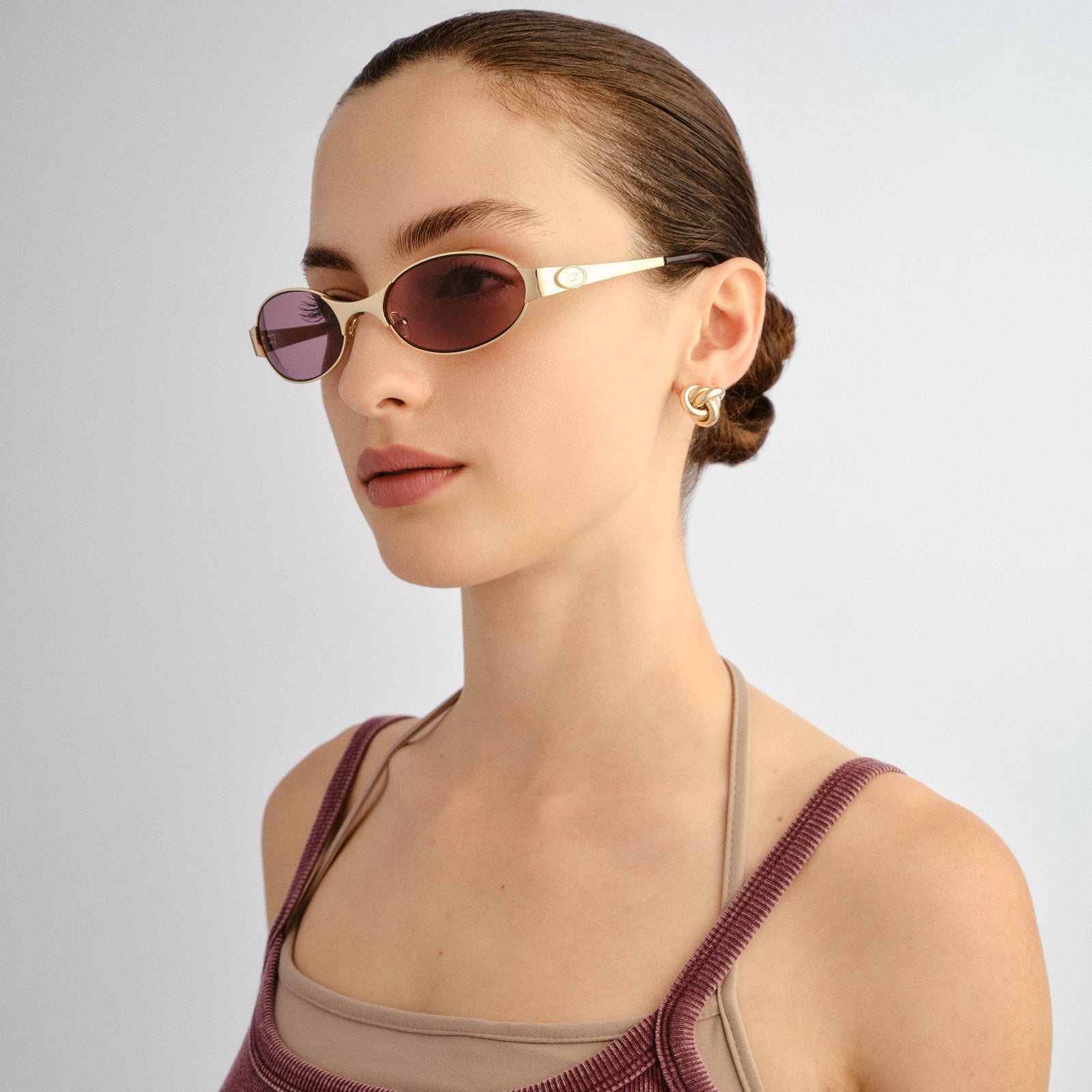 Frostbite Bright Gold Uni-Sex Oval Sunglasses | Le Specs