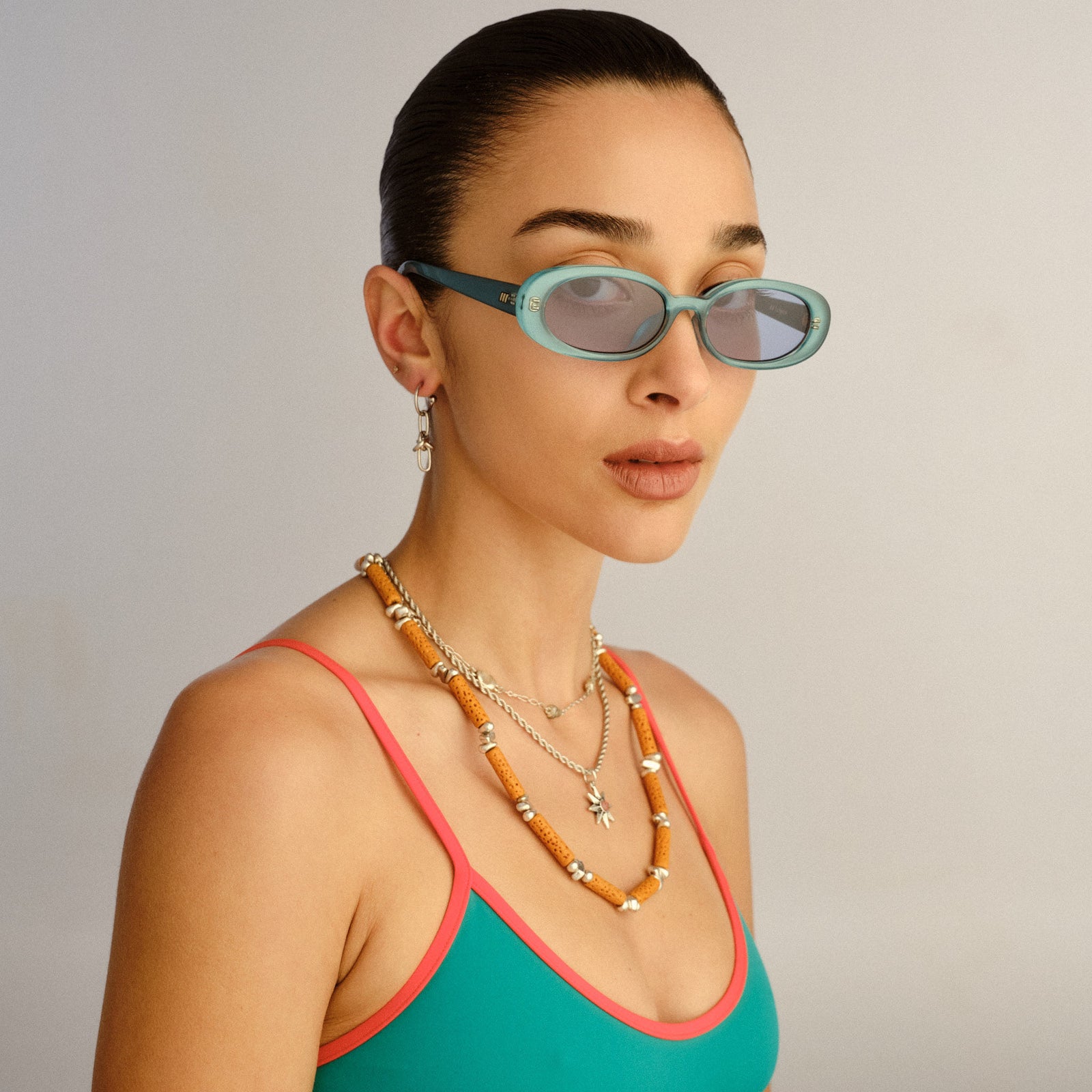 Outta Love + Blue Pearl Female Oval Sunglasses | Le Specs