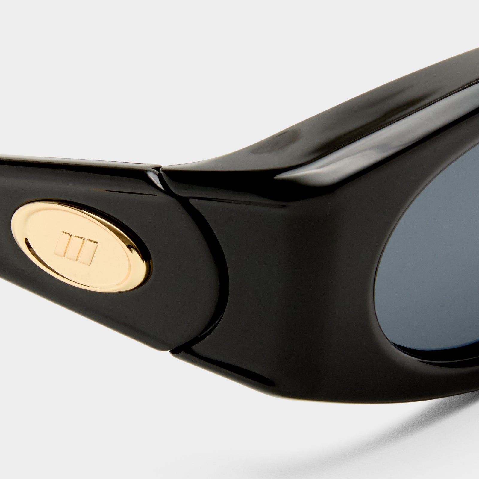 Glaciem Black Uni-Sex Wrap Sunglasses | Le Specs