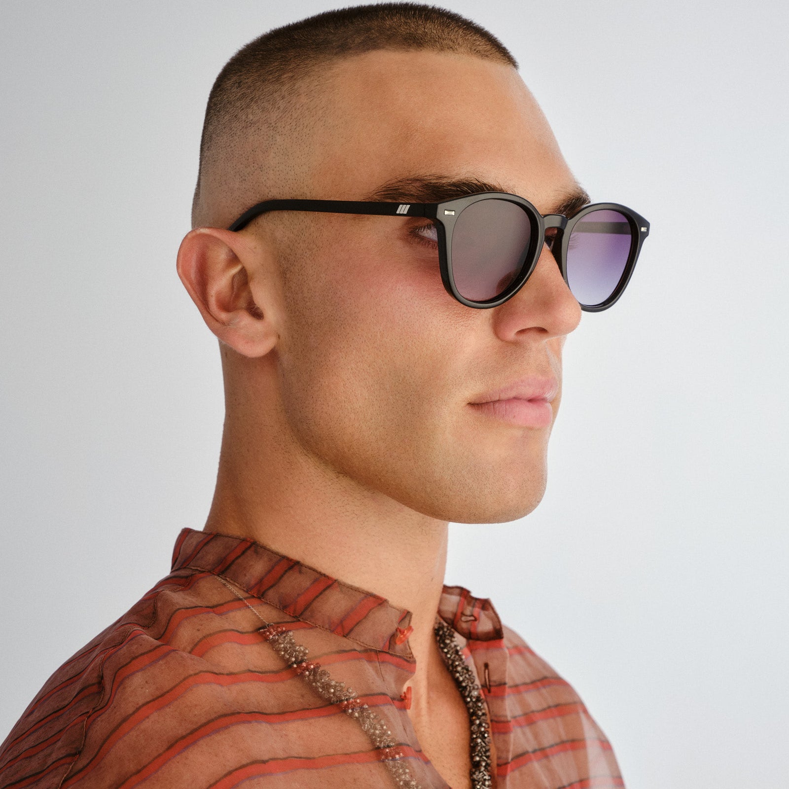 Bandwagon Black Uni-Sex Round Sunglasses | Le Specs