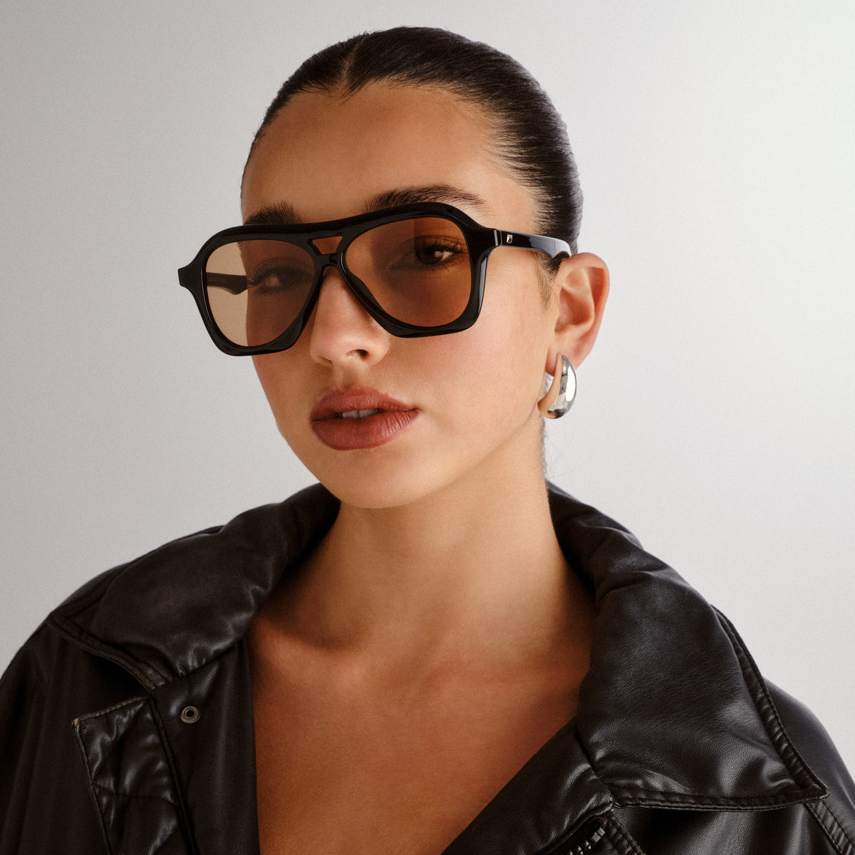 Drizzle Black Uni-Sex Aviator Sunglasses | Le Specs
