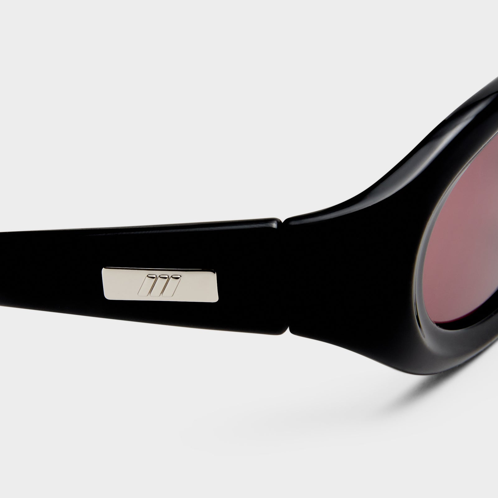 Nightcrawler Black Uni-Sex Oval Sunglasses | Le Specs