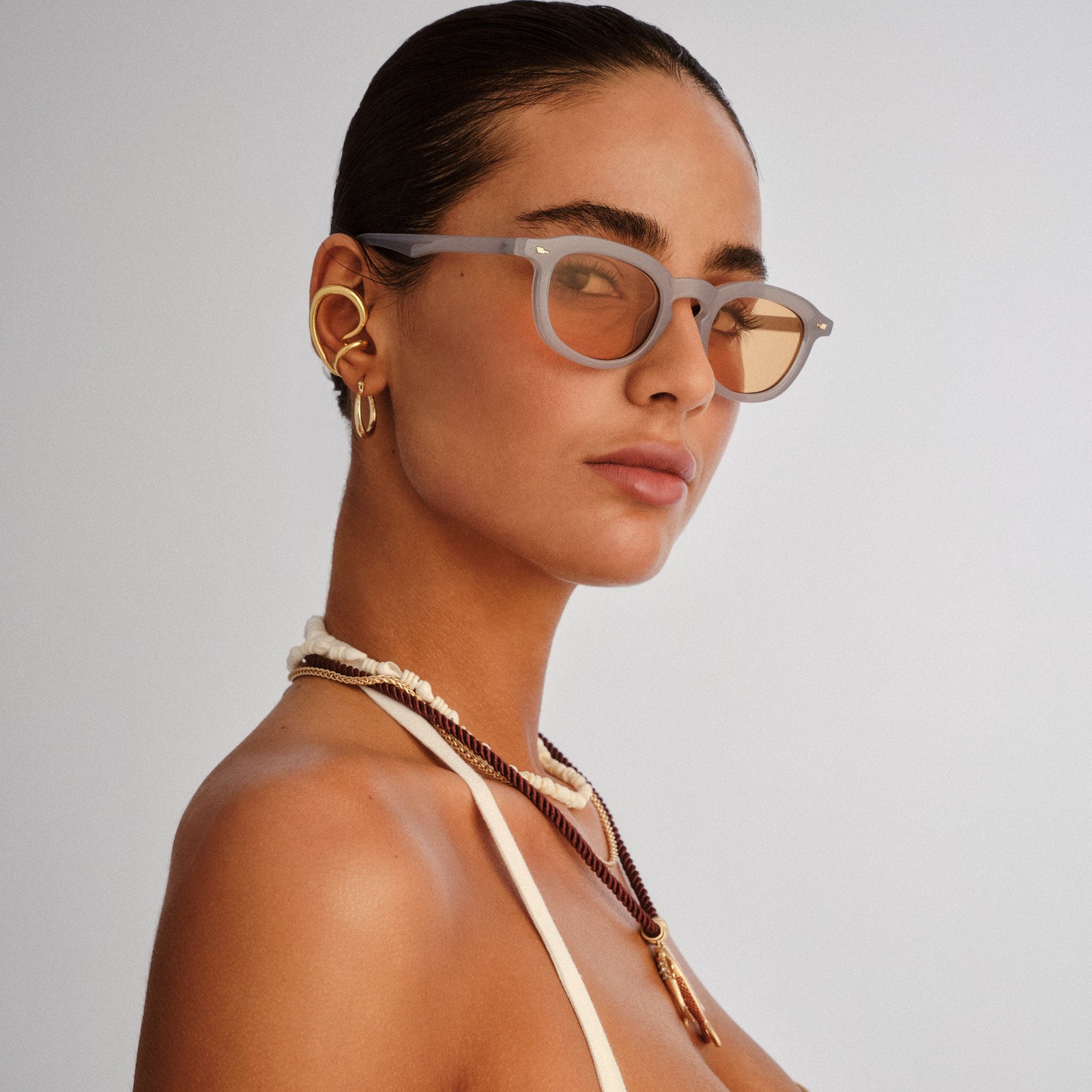 Heart Throb Mist Uni-Sex Round Sunglasses | Le Specs
