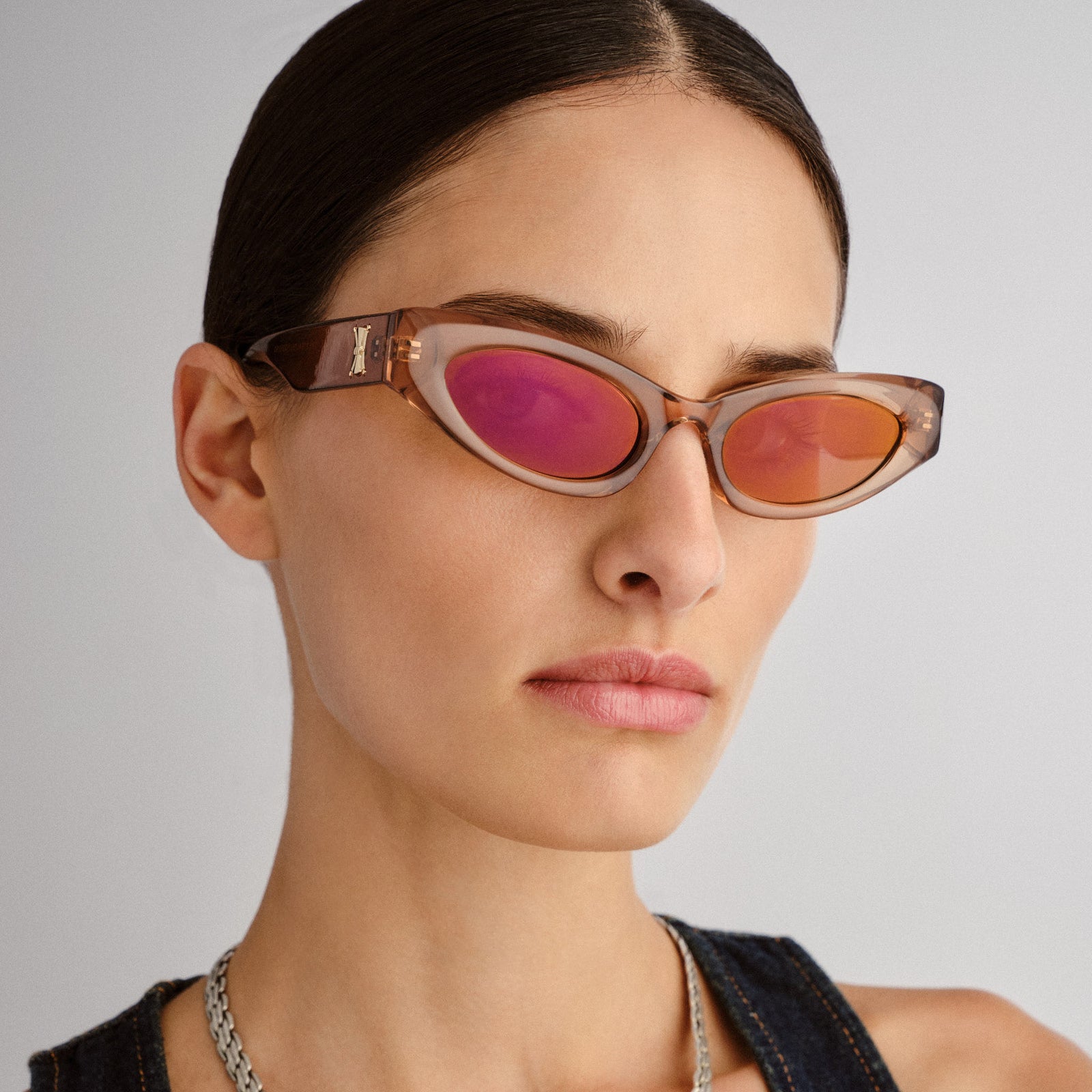 The Stealth Fudge Female Cat-Eye Sunglasses | Le Specs