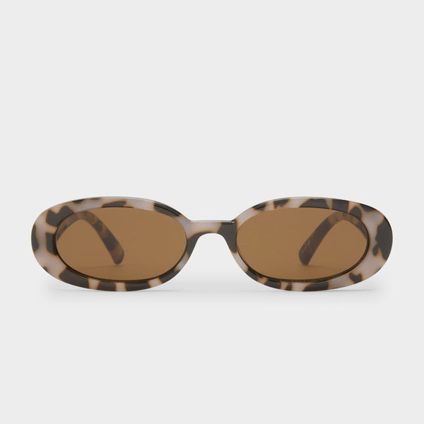 新品未使用 Le specs  OUTTA LOVE サングラス オーバル Outta Love Caramel Female Oval Sunglasses | Le Specs
