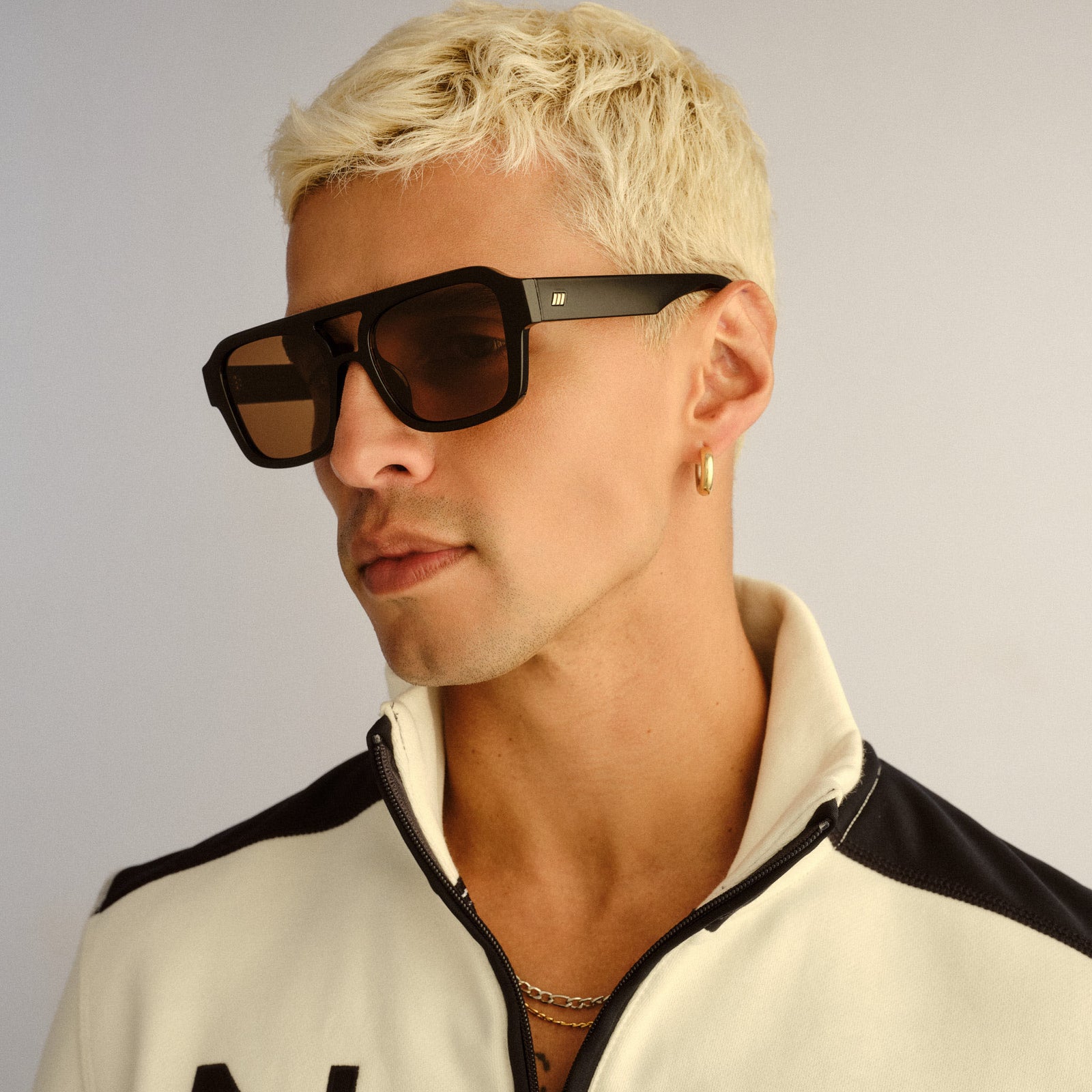 Subzero + Black Uni-Sex Aviator Sunglasses | Le Specs