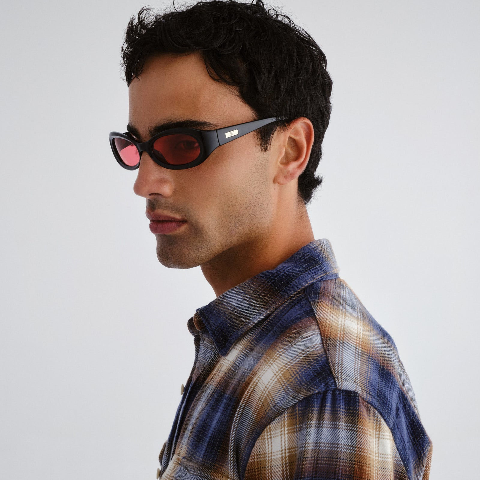 Nightcrawler Black Uni-Sex Oval Sunglasses | Le Specs