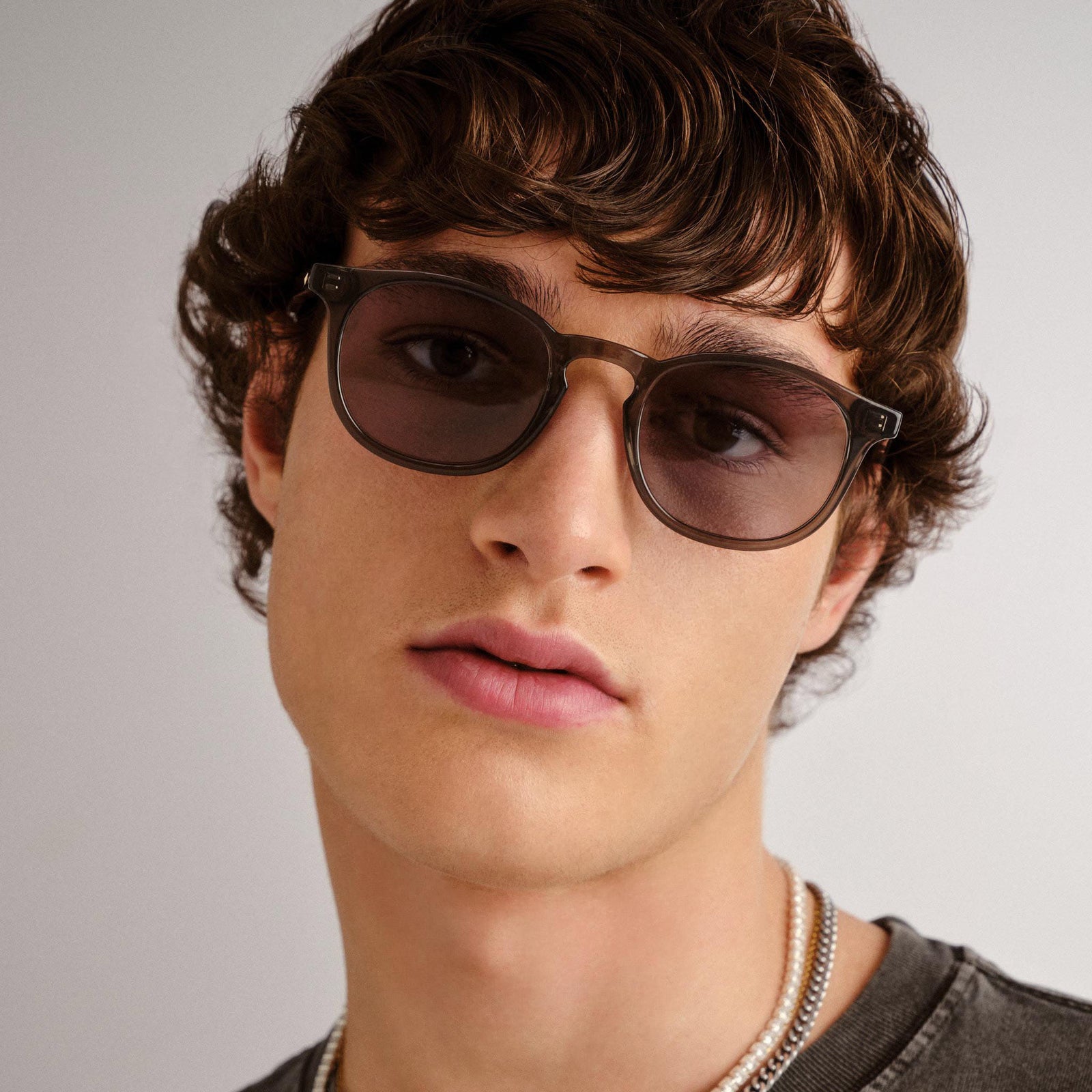 Club Royale Pewter Uni-Sex Round Sunglasses | Le Specs