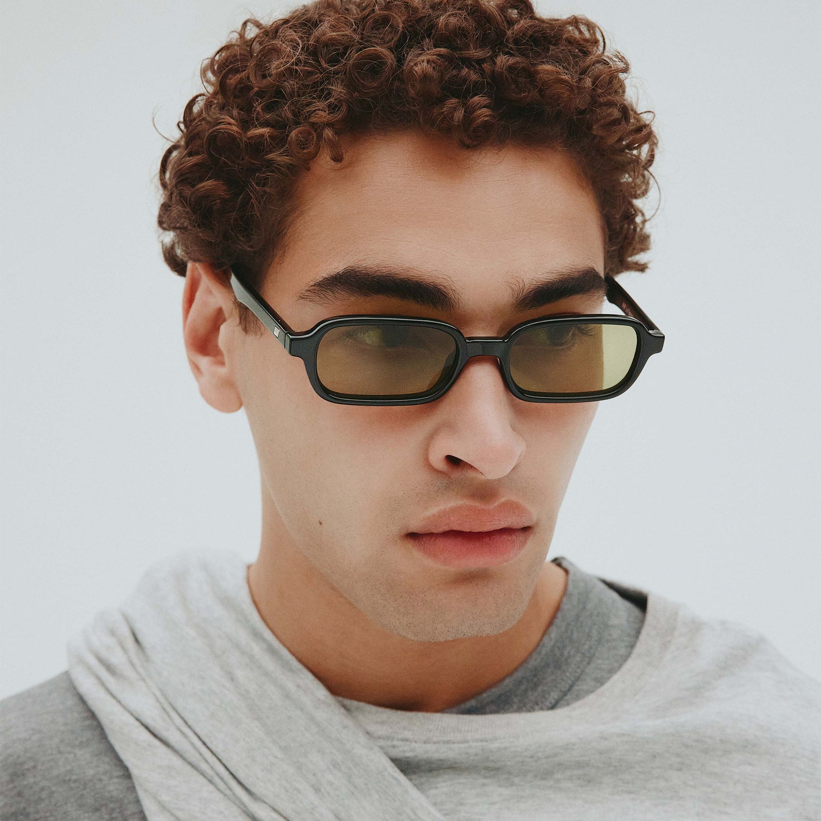 Pilferer Black Uni-Sex Rectangle Sunglasses | Le Specs