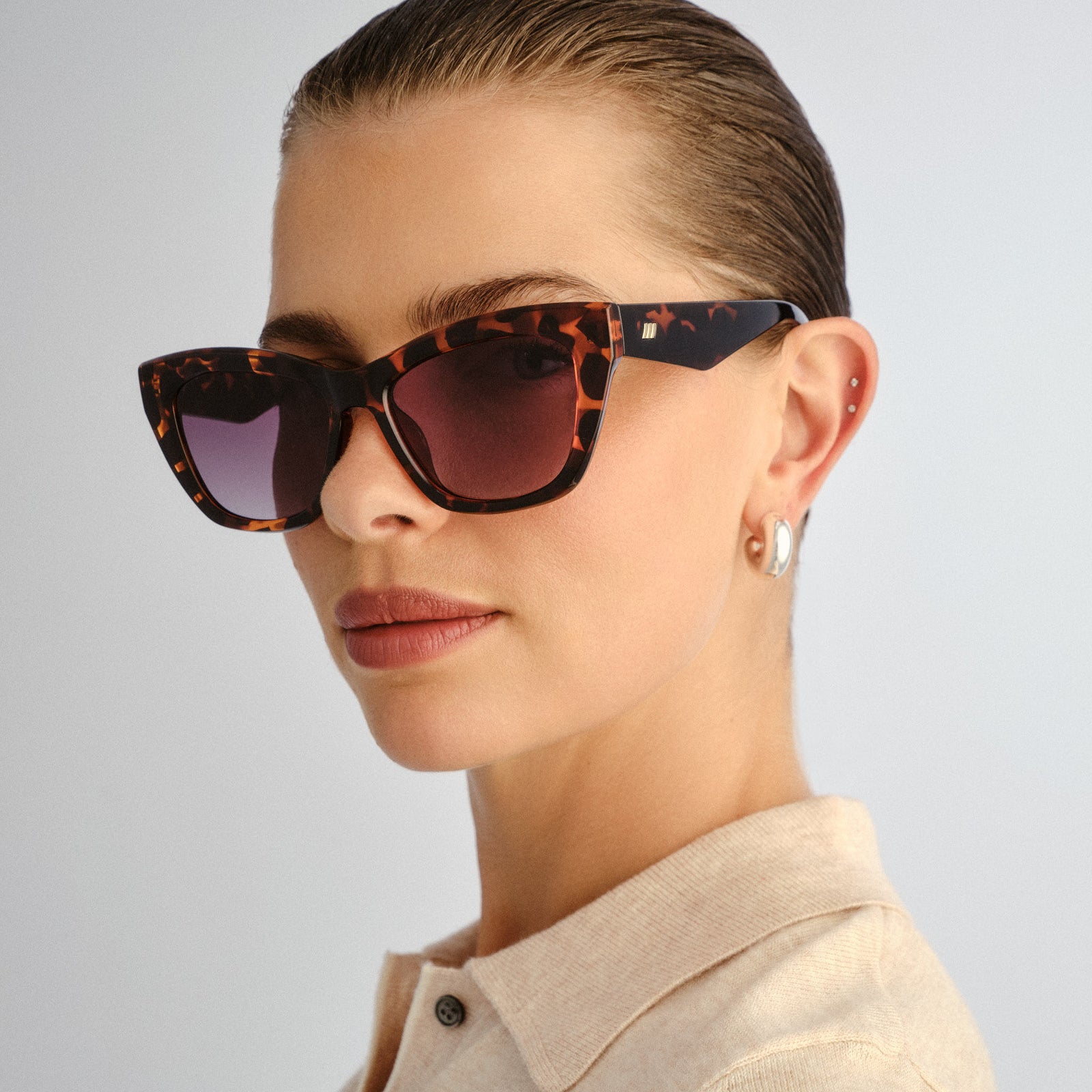 Lumen + Tort Female Cat-Eye Sunglasses | Le Specs