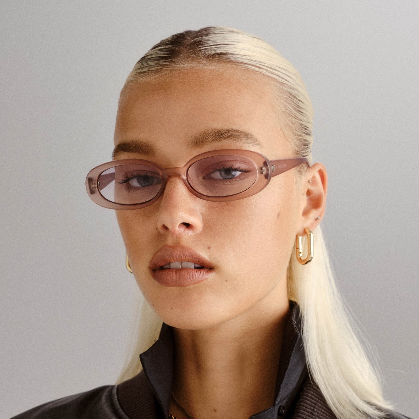 Outta Love Matte Oyster Female Oval Sunglasses | Le Specs